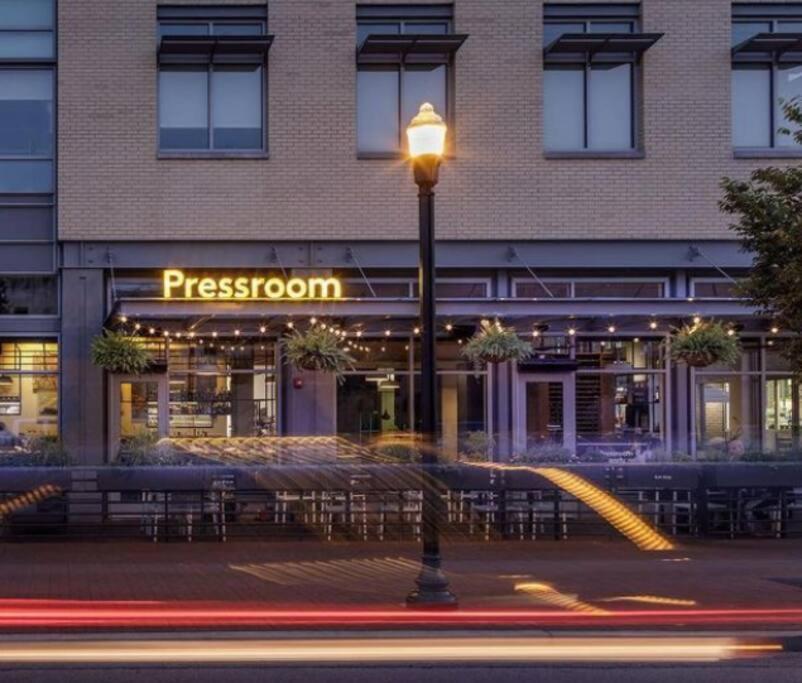 The Willa On 7Th, Located In Downtown Bentonville! 외부 사진